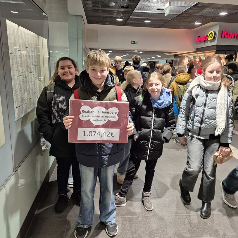 Realschule Heinsberg engagiert sich für Menschen in Not